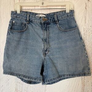 Zara Light Wash High-Rise Denim Mom-Short